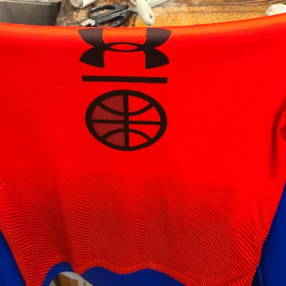 Under Armour Basketball Shirt. Youth XL, Red and Black.